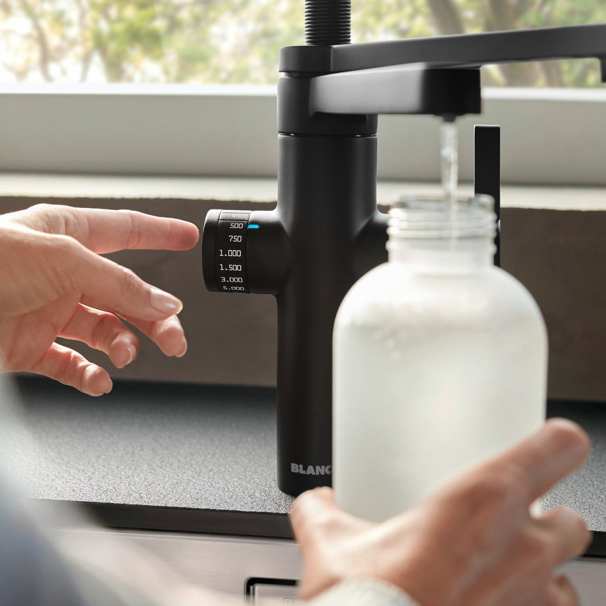 Blanco Evol-S Pro Küchenarmatur schwenkbar mit Filterfunktion
