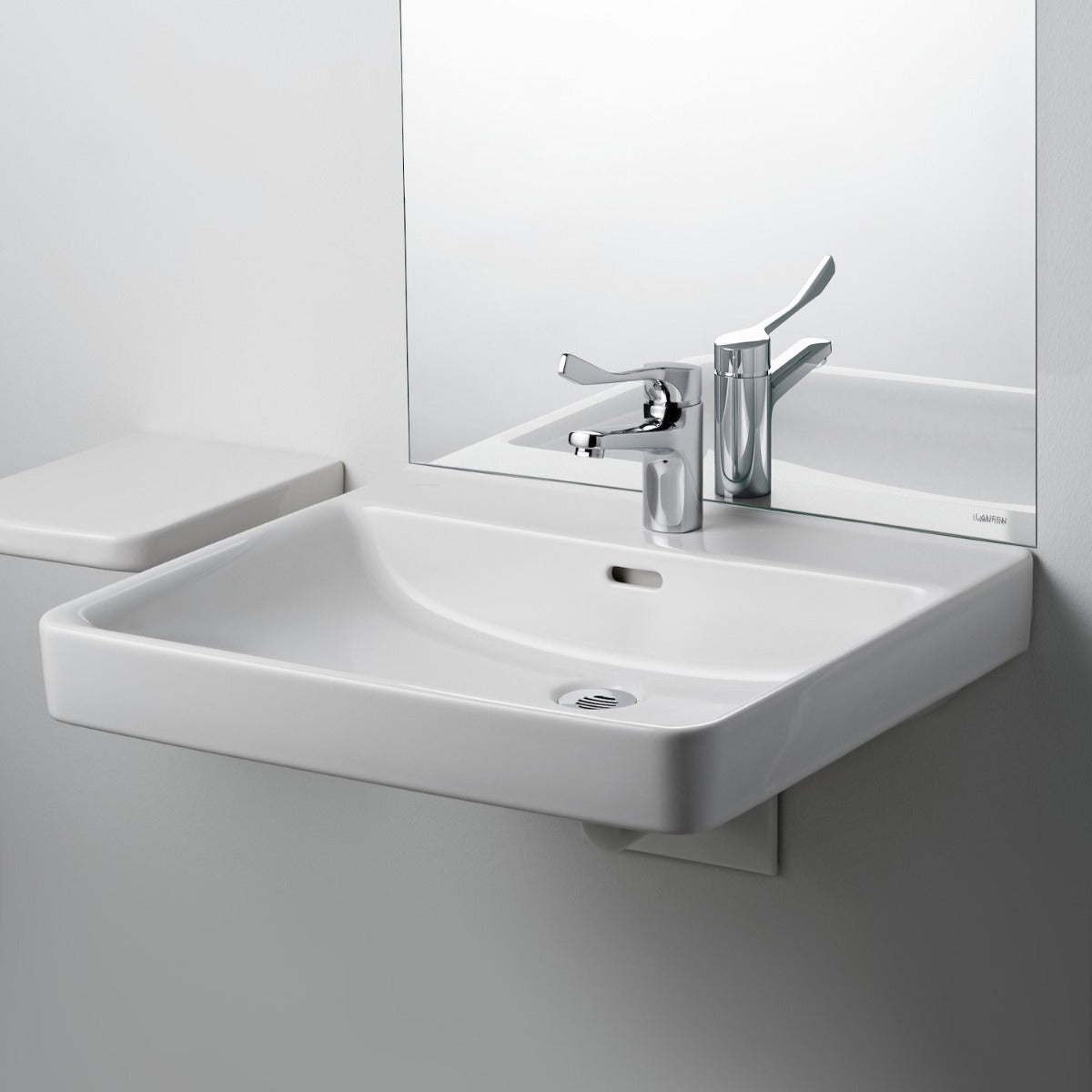 Laufen Pro Liberty Waschtisch wandmontage barrierefrei